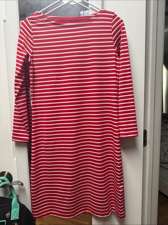 Vineyard Vines Dresses & Skirts - Vineyard Vines Red and White Striped Dress